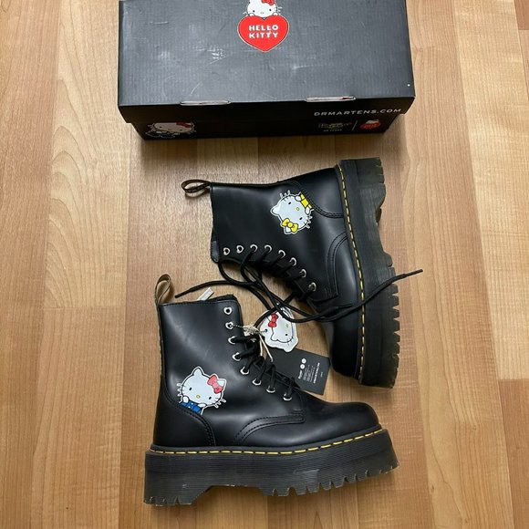 Dr.Martens Hello Kitty Jadon Boots